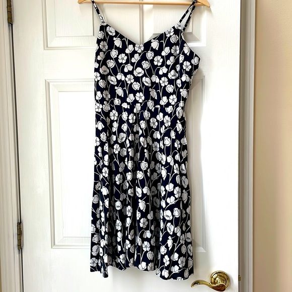 Dresses & Skirts - Gap dress size S